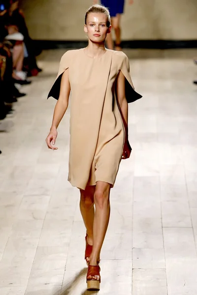Look 25